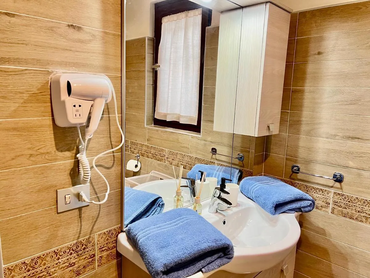 קומו Two Bedroom Al Casello N. 2 דירה