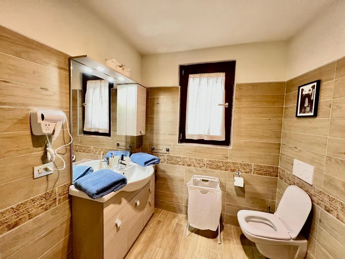 Two Bedroom Al Casello N. 2 Como